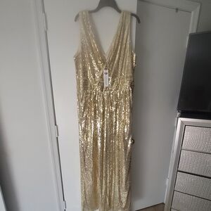 NWT Woman formal dress size 18